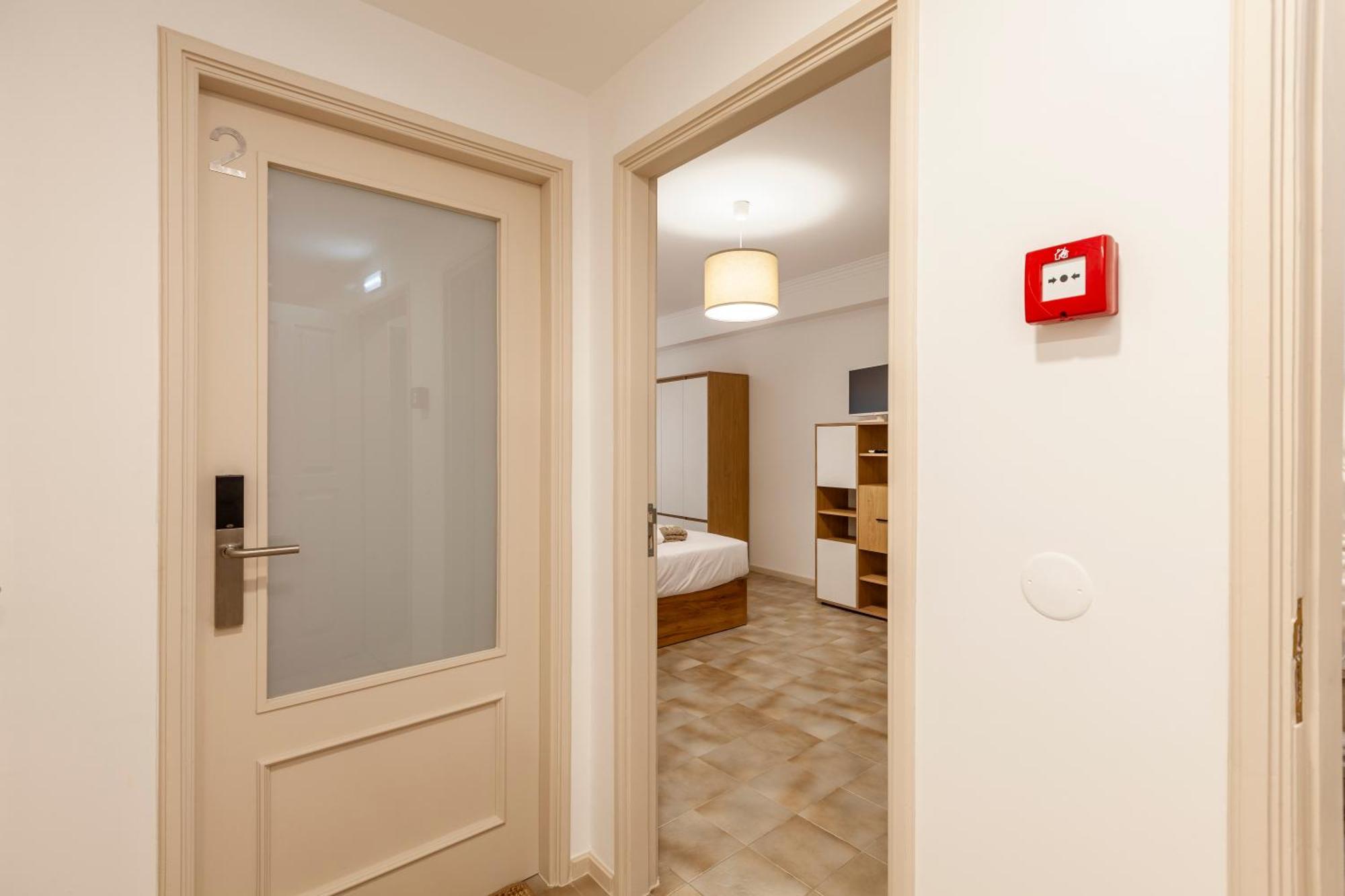 Rooms4you 1 In Historic Center Of Apartment